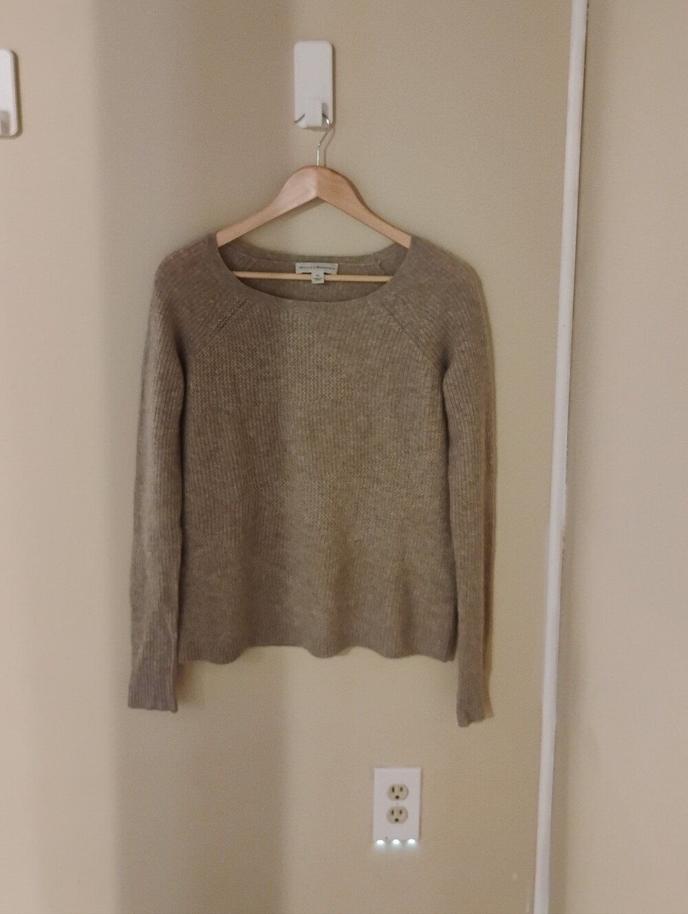 White + Warren Women's Long Sleeve Crewneck Cashmere Sweater